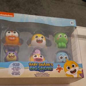 Nickelodeon Baby Shark's Big Show! Colorful Collectible Figures